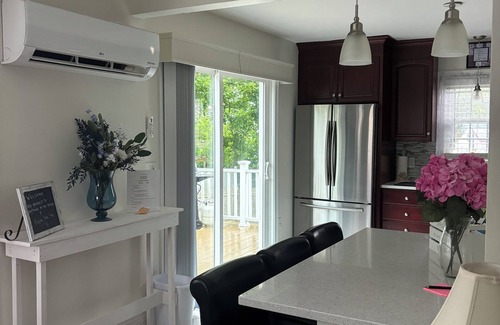 Newport East Apartment | 2 bedroom apartment on the first floor near Navy Base,downtown Newport and beach