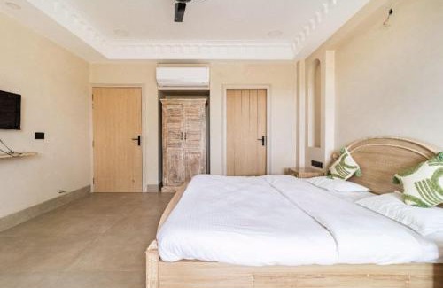 Jaipur Apartment | 2 Bedroom Apartment with Balcony AASA STAYS
