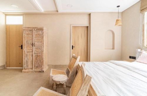 Jaipur Apartment | 2 Bedroom Apartment with Balcony AASA STAYS