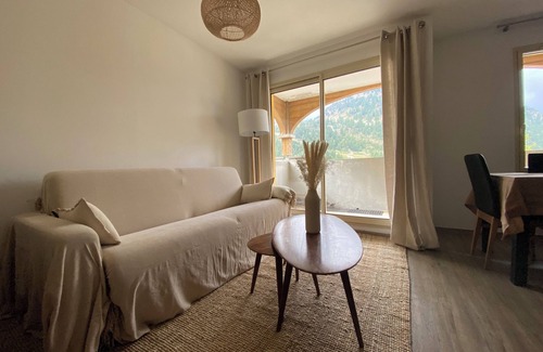 Isola Apartment | 2-bedroom apartment with terrace, 200m from the slopes
