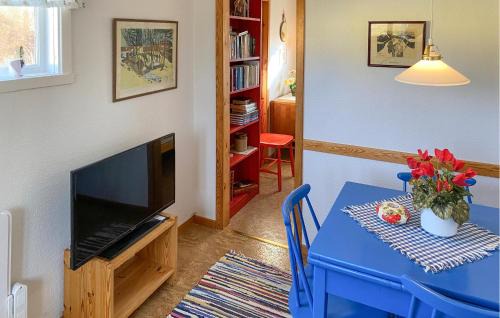 Hagaby House | 2 Bedroom Awesome Home In Löttörp