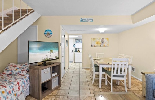 North Ocean City House | 2 Bedroom Bayside Townhome on Canal with Pool across from Mall & Theater -Unit C