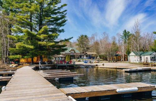 Seguin House | 2 Bedroom Beach Side Cottage On Muskoka Shores