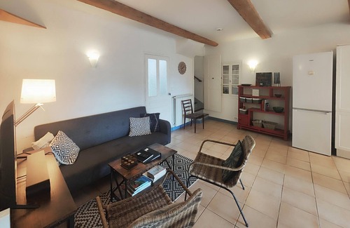 Herepian House | 2 bedroom beautiful home in Hérépian