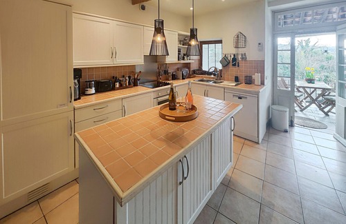 Herepian House | 2 bedroom beautiful home in Hérépian