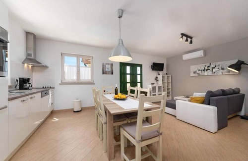 Pican House | 2 bedroom beautiful home in Pican