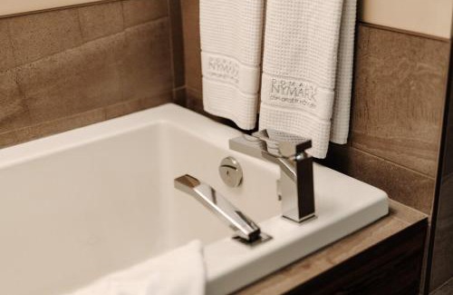 Saint-Sauveur Apartment | 2 bedroom suite with access to Sommet Saint-Sauveur