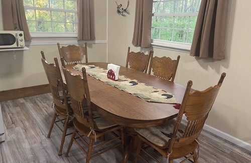 Table Rock Cabin | 2 Bedroom Cabin-Next to Silver Dollar City