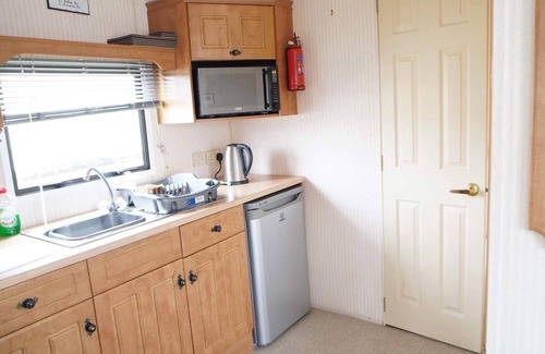 Hunstanton Ski Chalet | 2 Bedroom caravan Hunstanton pets go free