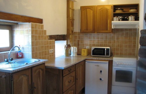 Pressignac House | 2 bedroom character gite en-suite great for walking, cycling and relaxing