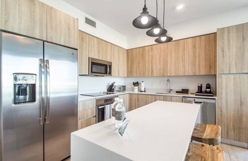 Northeast Miami Condo | 2 Bedroom -City View- Miami Design District - 402