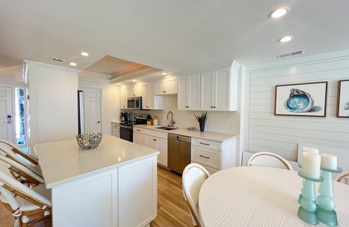 Hilton Head Island Villa | 2 Bedroom Condo - Newly Renovated! 1st floor beachside- No stairs No elevators!