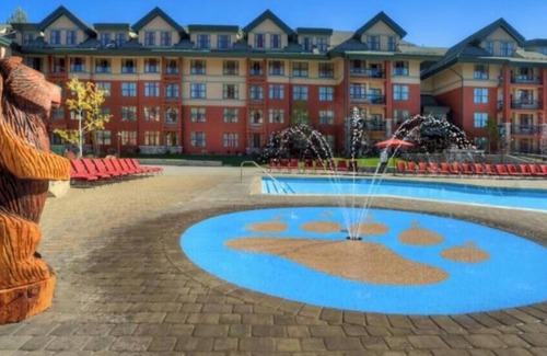 South Lake Tahoe Condo | 2-bedroom condo in enchanting South Lake Tahoe with WiFi, fitness room