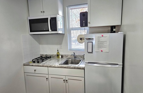 Lebanon Condo | 2-bedroom Condo #4 at Bennettscape Lodge with AC, WiFi by Bennett Spring Park MO