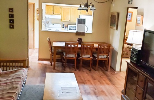 Banner Elk Condo | 2 Bedroom Condo in Ski Country area. Rented by Sugar Mountain Lodging Inc.