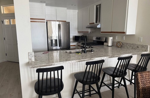 Corona Condo | 2-bedroom condo in the Sierra Del Oro neighborhood in Corona, CA with AC, WiFi.