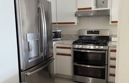 Corona Condo | 2-bedroom condo in the Sierra Del Oro neighborhood in Corona, CA with AC, WiFi.