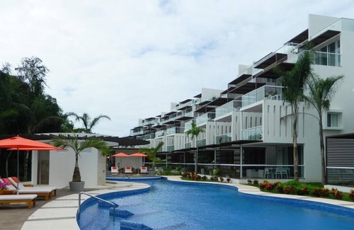 Akumal Condo | 2 BEDROOM Condo in the Tulum Country Club and Residential