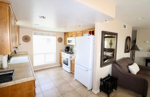 Downtown House | 2 Bedroom Condo In Downtown Pismo Beach. Sleeps 4