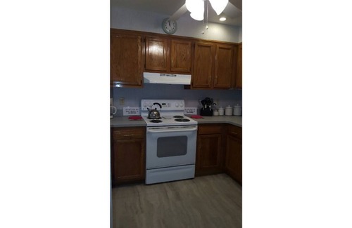 Rehoboth Beach Condo | 2 Bedroom Condo Henlopen Station w/Brand New Bed