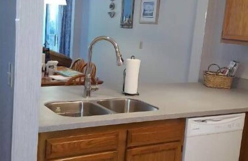 Rehoboth Beach Condo | 2 Bedroom Condo Henlopen Station w/Brand New Bed