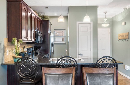 Table Rock Condo | 2 Bedroom Condo w Deck & Wooded Views-Free Attraction Tickets-Close to State Park Marina