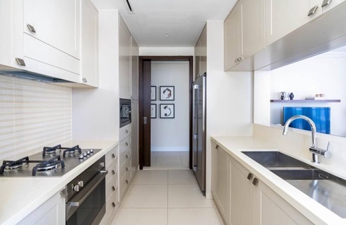 Jumeira 3 Apartment | 2-bedroom corporate apartment in brilliant Dubai with AC, WiFi