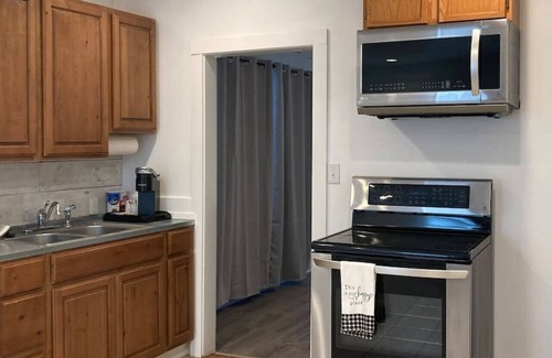 Kerrville Cottage | 2-Bedroom Cottage #9 near Guadalupe River