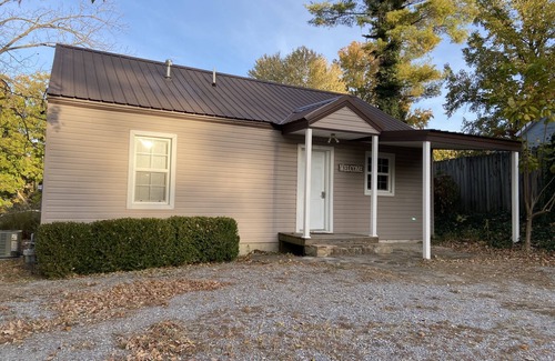 Cobden Cottage | 2 Bedroom Cottage on Wine Trail