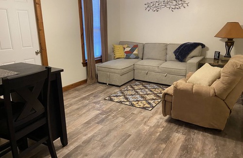 Cobden Cottage | 2 Bedroom Cottage on Wine Trail
