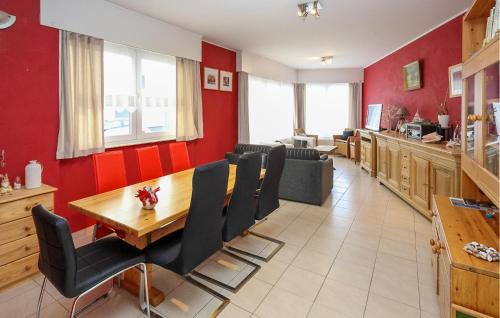 Mariakerke Apartment | 2 Bedroom Cozy Apartment In Oostende