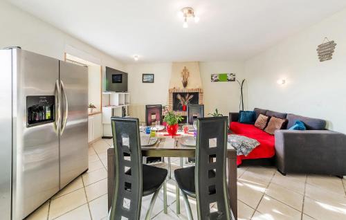 Le Ferre House | 2 Bedroom Cozy Home In Le Ferré
