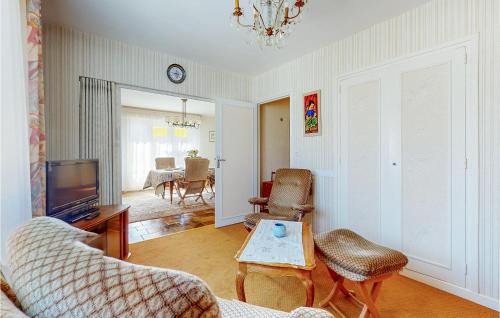 Royan House | 2 Bedroom Cozy Home In Royan