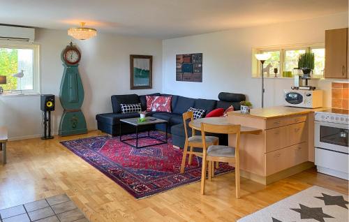 Huskvarna House | 2 Bedroom Cozy Home In Huskvarna