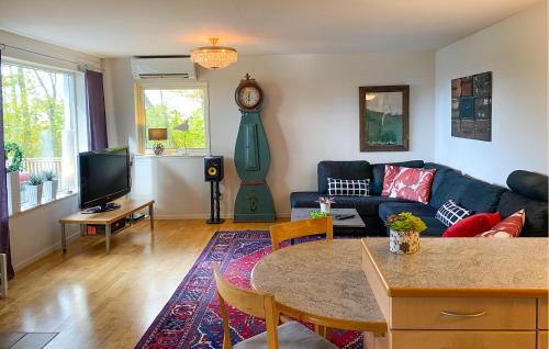 Huskvarna House | 2 Bedroom Cozy Home In Huskvarna