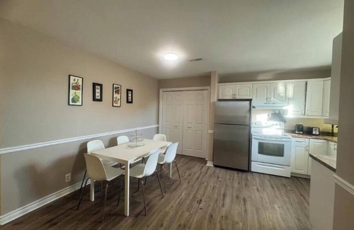 Cornwall Apartment | 2 Bedroom Downtown and near Waterfront
