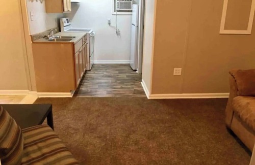 Sulphur House | 2 Bedroom Duplex - 1016 Kim St #2
