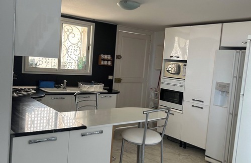 Dar Chaabane Al Fehri Apartment | 2-bedroom duplex in Nabeul, 3 minutes away from beach