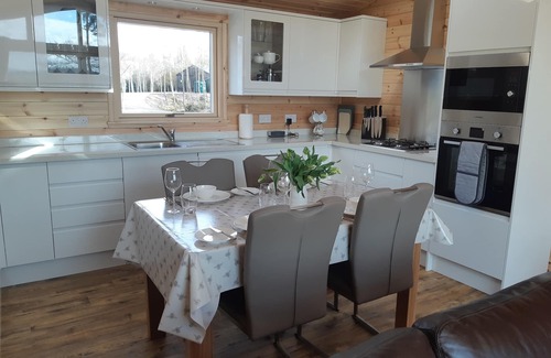 Perth Cabin | 2-bedroom family friendly lodge in private woodland with luxury sauna.
