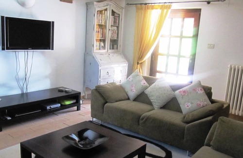 Penne Other | 2 Bedroom Farmhouse in spacious Grounds, including gardens, woodland and river.