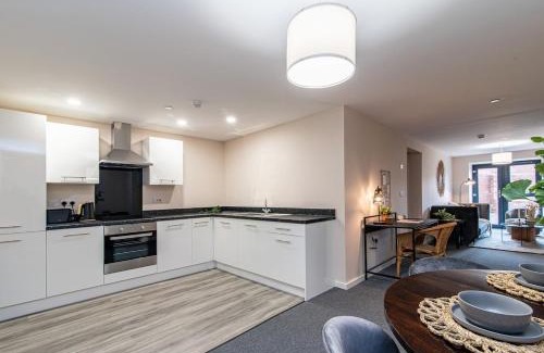 Eccles Apartment | 2 bedroom flat by Eccles Station with communal rooftop garden