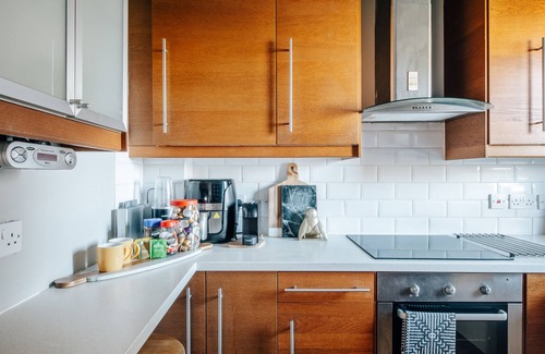 Hoxton Apartment | 2 Bedroom Flat in Hoxton - Location, Location, Location