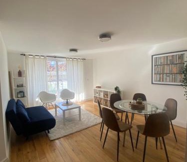 Wandsworth Apartment | 2 Bedroom flat in Riverside West