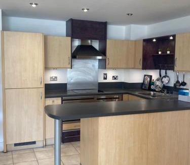 Wandsworth Apartment | 2 Bedroom flat in Riverside West