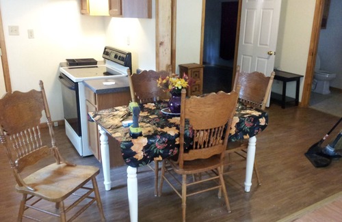 Alton House | 2 Bedroom Furnished Home Away From Home
