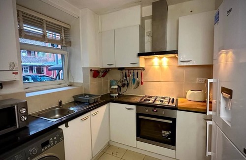 Hackney Wick Apartment | 2 Bedroom Garden Flat.