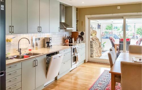 Tomta House | 2 Bedroom Gorgeous Home In Hallstavik