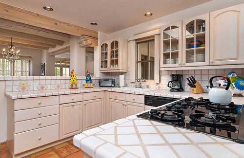 Quail Run House | 2-Bedroom Home for 4, Great Amenities - Pool, Hot Tubs, Golf and more