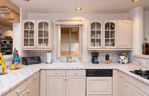 Quail Run House | 2-Bedroom Home for 4, Great Amenities - Pool, Hot Tubs, Golf and more
