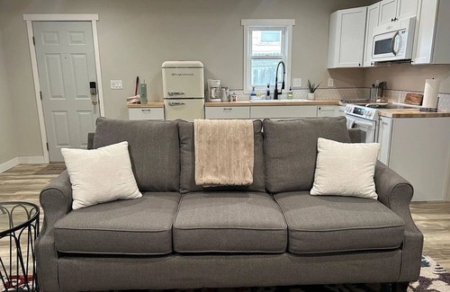 Cheyenne House | 2-bedroom home in Cheyenne near CFD, FE Warren, downtown with AC, WiFi, laundry